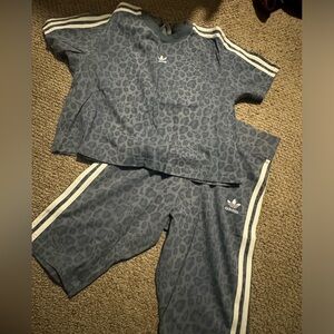 Adidas biker short set very stretchy